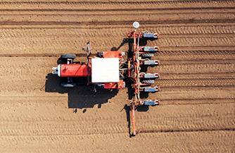 种——实现自动定植、精准施肥等农事过程，提高作农作物耕种效率和质量